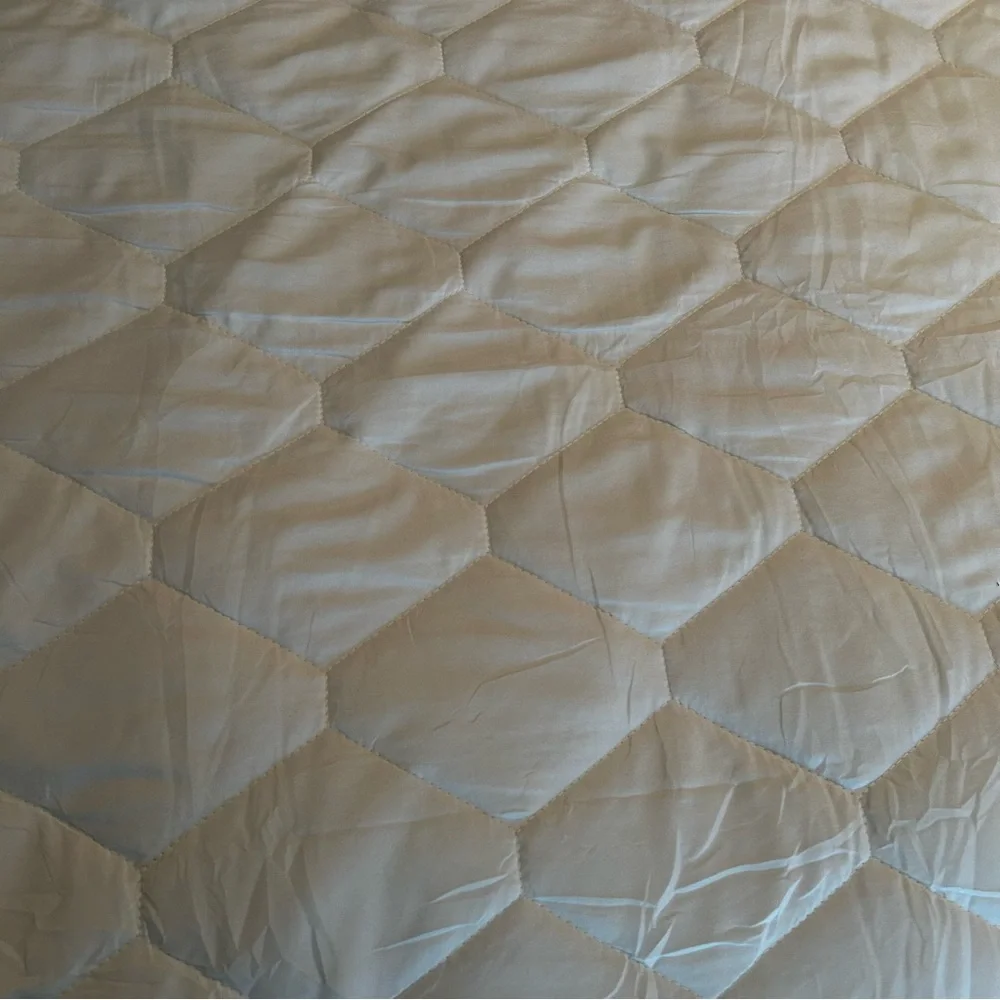 Lunsing Soft Breathable Waterproof King Mattress Cover/Protector